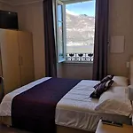 Helvetia Hotell Lezzeno