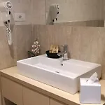 Отель Helvetia 3*