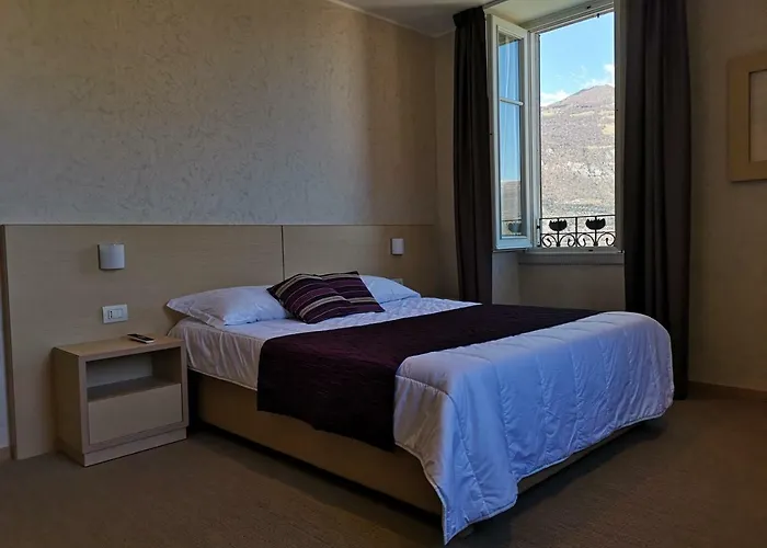 赫尔维蒂亚酒店 3* 勒泽诺