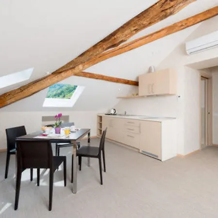 Helvetia 호텔 레체노