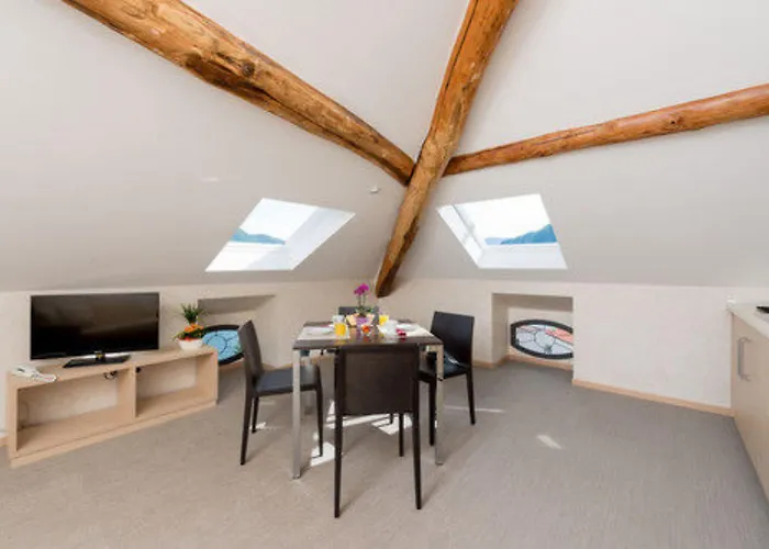 Helvetia 3* Лезено